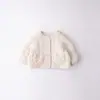 Conjunto acolchado para niñas, engrosado para otoño e invierno, estilo nuevo, adecuado para bebés y niños pequeños, moderno conjunto de tres piezas para finales de otoño e invierno