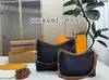 Bolsos exclusivos transfronterizos, bolsos estilo LV, bolsos cruzados, disponibles en stock en Guangzhou, bolsos de hombro de alta gama para debajo del brazo al por mayor