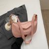 Bolsa Meia-Lua Estilo Ocidental Casual com Textura Nova Primavera 2025 Tendência de Moda Bolsa Transversal de Ombro Feminina Bolsa para o Dia a Dia