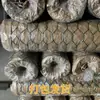 Grande quantidade de rede de arame galvanizado para cercas em estoque, rede de proteção de arame de ferro, rede para criação e modelagem floral, rede de arame de ferro trançada hexagonal