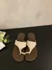 Chanclas de lino de suela blanda estilo francés para mujer, nuevo modelo de verano 2026, sandalias casuales tipo slip-on versátiles de suela plana
