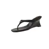 Sandalias de cuña estilo francés con punta de tanga para mujer, adecuadas para uso en exteriores, Nueva moda de verano 2026, Chanclas de tacón alto de espiga simples y elegantes