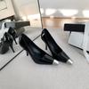 Punto A-202 Mismo Estilo que Park Caiying 2025 Estilo de Viaje Moda Versátil Tacón de Aguja Negro Sexy Zapatos de Tacón Alto