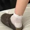 Calcetines Cortos Grises para Mujer con Bordes Fruncidos, Color Sólido, Malla Transpirable, Estilo Verano Delgado, Algodón, Bajos, Encaje, Sin Costuras, Calcetines Estilo Japonés
