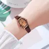 Reloj de mujer GEDI estilo antiguo con forma de barril, esfera pequeña, correa de cuero, marcadores de números romanos vintage, marrón oscuro
