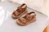Sandalias Academy Style Coreanas de Moda para Niñas Mayores, Nuevos Zapatos de Playa de Verano para Niños con Suela Suave y Velcro