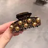 Presilha de tubarão de pérola cor champanhe requintada de Dongdaemun, nova presilha de cabelo cravejada de diamantes, leve e luxuosa, adequada para penteados semi-presos, versátil para mulheres