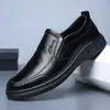 Nuevos Zapatos de Cuero para Hombre Primavera 2025 Zapatos Casuales Negro Puro Sin Cordones Zapatos Perezosos Suela Suave Antideslizantes Zapatos para Chef Conducir