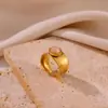 Anillo de acero inoxidable de estilo nuevo y sencillo con imitación de piedra natural, anillo de banda ancha de nicho, joyería de lujo ligera de acero de titanio al por mayor