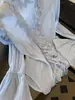 Nueva Moda Azul Estilo Francés Cuello en V Pétalo Manga Larga Camisa para Mujer 2026, Elegante y Adelgazante Versátil Top 11066