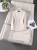Chaqueta Rosa Profesional de Manga Larga con Cuello de Traje Pequeño Pantalones de Mujer Otoño e Invierno Nuevo Traje de Dos Piezas Ropa de Trabajo Elegante y Ajustada