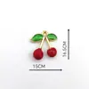 Novos acessórios tridimensionais de liga metálica com esmalte drip de cereja e morango para joias DIY, chaveiros, bolsas, pulseiras e pingentes