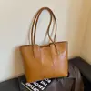 Bolsa Tote de Trabalho e Dia a Dia Grande Capacidade Nova Retro Outono 2026 Cor Sólida Nicho Alta Aparência Bolsa de Ombro Único