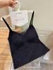 Camisola de encaje de malla con cuello en V estilo francés Xingmi con copas incorporadas, versátil para usar en capas, nuevo estilo de otoño, popular en Douyin y transfronterizo
