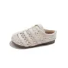 Novidade da Primavera de 2026 Meia-Chinelos de Bebê para Meninas, Sapatos de Couro Tecido de Nicho, Sandálias Slip-On para Crianças Pequenas com Solado Macio, Tendência