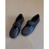 Primeiro Encontro com a Estação: Sapatilhas Velcros Retro de Tamanho Pequeno para Aumentar a Altura para Mulheres, Sapatos de Couro Mary Jane Retro Versáteis