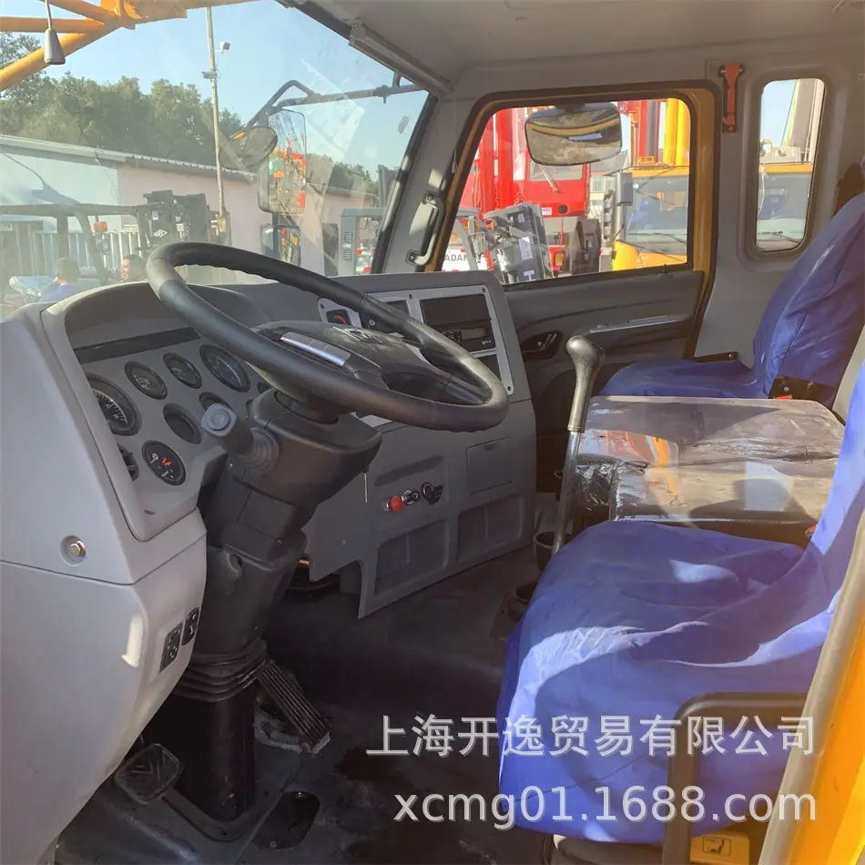 xcmg qy70k crane (11)
