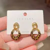 Pendientes Ovalados Estilo Coreano Elegantes y con Estilo Gota de Aceite Celebridad de Internet Diseño de Nicho Aguja de Plata Pendientes Versátiles Pendientes para el Viaje Diario de Mujer