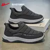 Zapatos para hombre Huili, nueva colección de otoño 2026, zapatos ligeros y transpirables para caminar para papás, de suela suave, estilo slip-on fácil de poner para hombres de mediana edad y mayores