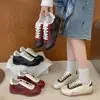 Zapatillas de nuevo estilo, Zapatillas de entrenamiento alemanas, Zapatos de Forrest Gump para mujer, 2026, con aumento de altura interior, de cordones para otoño, suela gruesa, de moda para mujeres petite