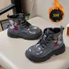 Botas Martin de Outono e Inverno Femininas com Pelúcia Nova 2026 Botas Princesa Elsa Botas de Couro Infantis Botas Curtas para Bebê Sola Macia Antiderrapante