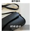 Bolsa de Ombro Nova de Alta Qualidade com Fecho Magnético Flip-Top Transversal Portátil para Trabalho e Deslocamento Moda Simples Bolsa Feminina Bolsa de Braço
