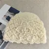 Gorro de Ganchillo Hecho a Mano Calado para Mujer, Versátil Sombrero de Lana Borgoña para Otoño e Invierno, Circunferencia de Cabeza Grande, Pequeño Turbante para Adelgazar el Rostro