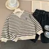 Moletom Masculino Primavera e Outono 2025 Novo Estilo Coreano Listrado para Crianças Roupa de Outono da Moda Camisa Base