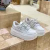 Gu YunSapatos Brancos de Salto Alto com Solado Grosso Femininos 2026 Novos Outono Plataforma para Baixinhas Sapatos Esportivos Casuais Sapatos de Skate