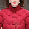 Ropa de maternidad estilo corto con chaqueta de algodón polar añadida, ropa de algodón para mujeres de mediana edad y mayores de 50 años, talla grande, ropa adelgazante, cuello alto, rojo, chaqueta acolchada de algodón festiva