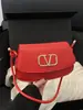 Bolsa Quadrada Pequena Portátil Texturizada Fashion Feminina 2025 Primavera Nova Chegada Luxo Leve Versátil Bolsa de Ombro Bolsa Transversal Fashionável Bolsa Feminina da Moda