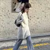 Um Conjunto Completo de Looks Ootd para o Estilo de Início de Outono Coreano Tricôs Brancos e Conjuntos de Calça Cinza para Mulheres