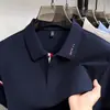 Camiseta de Algodón Puro con Acabado Satinado para Hombre, Manga Corta, Estilo Nuevo de Verano, Casual de Negocios, Letras Bordadas, Absorbente de Sudor y Transpirable