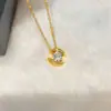 Collar de Diamantes Colgante Cepillado Vintage para Mujer, Diseño de Nicho con Diamantes Brillantes Microincrustados, Cadena para Clavícula de Lujo Ligero de Gama Alta