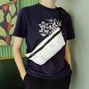 Bolsa de Peito com Textura Avançada Feminina Artística Resistente a Rasgos Nova Moda Ultraleve Nicho Transversal Ecológica Impermeável Bolsa de Cintura de Luxo Leve