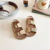 Sandalias para Niños 2025 Nuevas de Verano para Niños Pantuflas de Suela Suave para Niñas Zapatos de Playa para Bebés Antideslizantes de Punta Abierta Zapatos de Moda