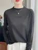 Suéter de punto simple y versátil de cuello medio alto y manga larga, agradable para la piel, para mujer, cálido top de punto para otoño e invierno A14007