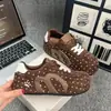 Zapatos de Entrenamiento Alemanes de Estilo Pato con Lunares de Venta Caliente para Mujer 2026 Otoño Nuevos Ligeros Versátiles Suela Suave Zapatos Casuales Deportivos de Tabla