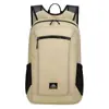 La mochila Azela Azela es una mochila ligera y plegable de gran capacidad para deportes al aire libre, senderismo, ocio y montañismo
