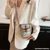 Bolso Tejido de Paja para Mujer 2026 Nuevo Nicho Tejido Colorido Bolso de Hombro Cruzado para Mujer Casual Bloque de Color Bolso para Teléfono para Mujer