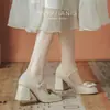 Zapatos Mary Jane de Tacón Alto Cuadrados Estilo Pequeño Chanel para Mujer Otoño 2026 Nuevo Estilo con Falda Dulces de Tacón Grueso Corte Bajo Zapatos de Salón