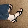 Sandálias abertas estilo francês para mulheres, novo modelo de verão 2026, sapatos pretos de salto alto elegantes, de salto fino, sola macia e bico quadrado