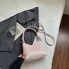 Bolso tote simple de moda y tendencia para el día a día, bolso de axila con diseño de nicho, bolso de hombro grande y elegante para mujer