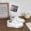 Tênis Branco Espesso Versátil Retro Bell para Mulheres 2026 Novo Verão Casual de Cano Baixo com Bolinhas Tênis de Treino Alemão 6978