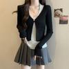 Suéter de punto de cuello colgante de color contrastante de dos piezas falsas para mujer, nuevo estilo de chica picante de otoño, camisa base interior, top ajustado de manga larga de estilista