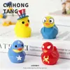 Figura de Patito de Dibujos Animados 3D Linda Resina Encanto Creativo para Zapato Llavero Colgante Pequeño Venta al por Mayor