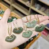 Colgante de Buda Guanyin de Jade Hetian Natural de Xinjiang, Candado Ruyi de Nube Auspiciosa de Hoja de Jade Hetian, Colgante de Jade Hetian