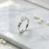 Chegada Nova na Amazon Design de Nicho Cheio de Estrelas Aço Titânio Incrustado com Diamante Anéis de Casal para Mulheres Japonês Coreano Luxo Leve Aço Inoxidável Anéis de Diamante
