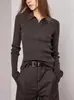 Camiseta Base de Punto con Cuello Polo U.M.Q., Suave y Amigable con la Piel, con Alto Contenido de Oro, Hecha de Hilo Yangtze Alemán