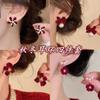 Brincos de Flor de Veludo Vintage High-end Light Luxury Stud Earring Elegante High-end Atmosférico Outono e Inverno Vermelho Brincos de Ano Novo para Mulheres